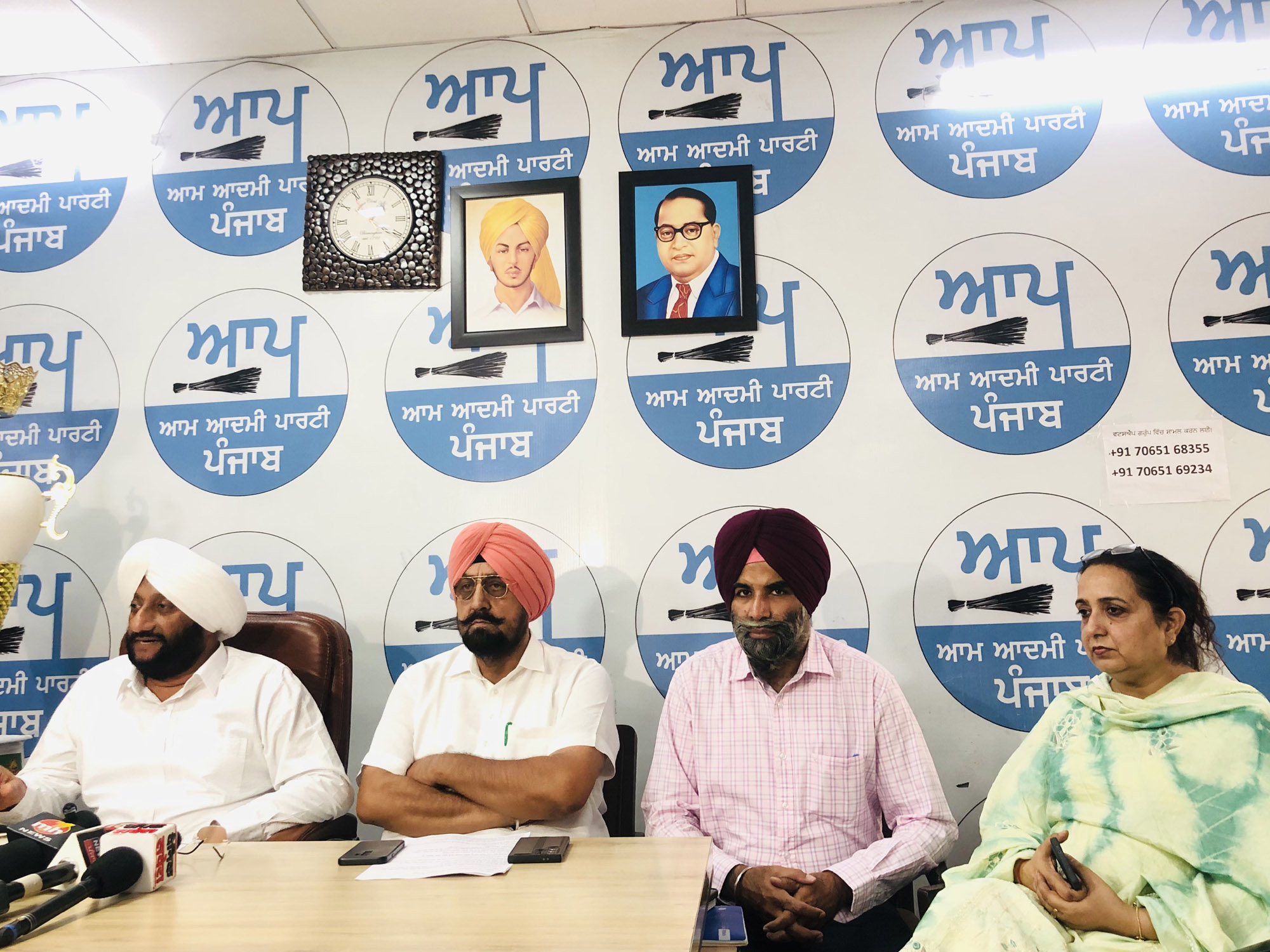 ਪੰਜਾਬ ਦੇ 55 ਲੱਖ ਲੋੜਵੰਦ ਲੋਕਾਂ ਦੇ ਮੁਫ਼ਤ ਰਾਸ਼ਨ ਨੂੰ ਬੰਦ ਕਰਨ ਦੀਆਂ ਭਾਜਪਾ ਦੀਆਂ ਚਾਲਾਂ ਨੂੰ ਸਫ਼ਲ ਨਹੀਂ ਹੋਣ ਦੇਵਾਂਗੇ : ਐਮ ਐਲ ਏ ਕੁਲਵੰਤ ਸਿੰਘ ਤੇ ਕੁਲਜੀਤ ਸਿੰਘ ਰੰਧਾਵਾ